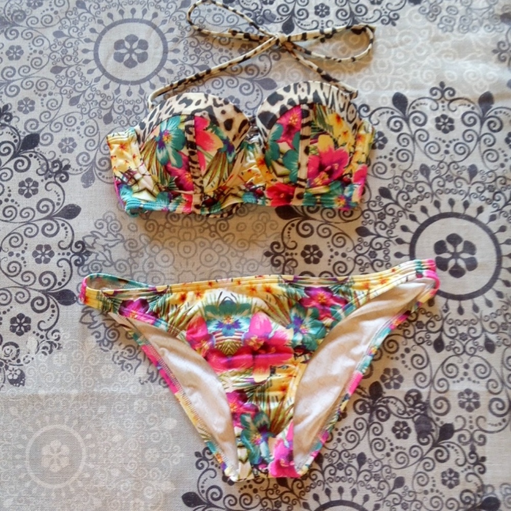 Victoria's Secret 2 piece swim with padded top